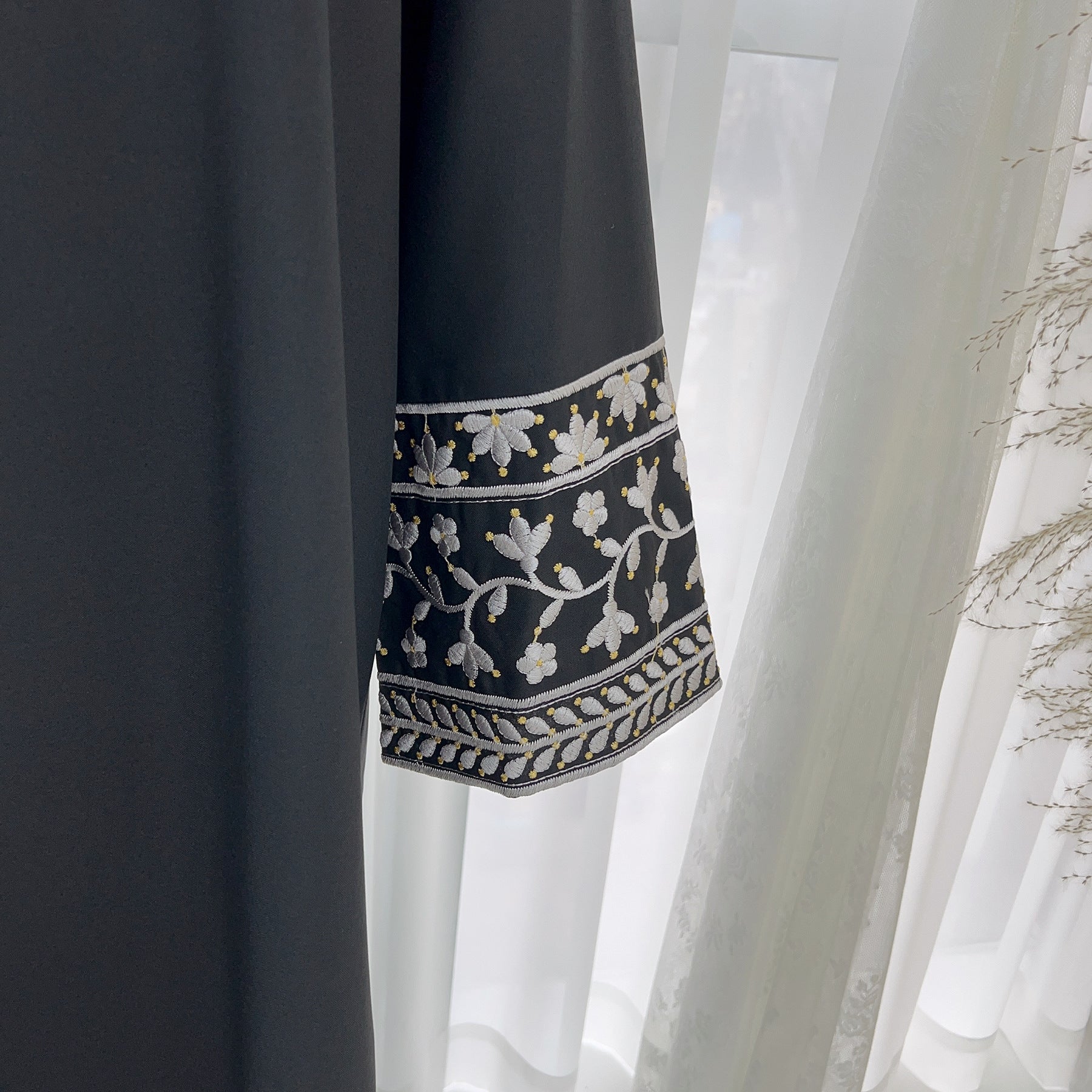Abaya Moutaraza